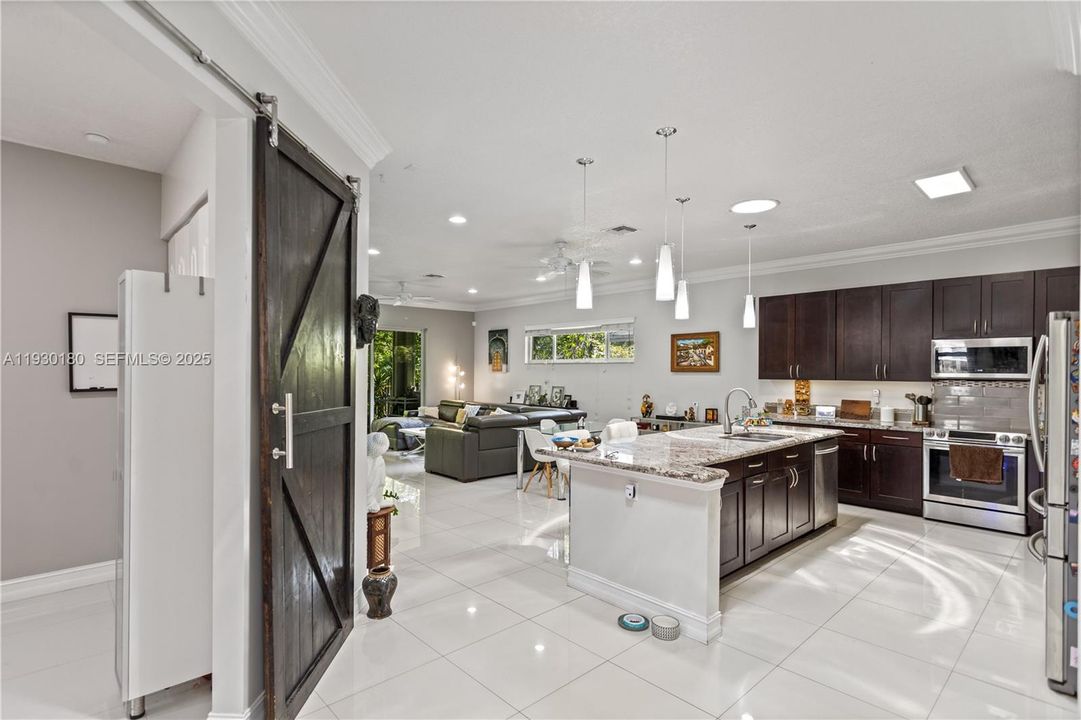 For Sale: $615,000 (3 beds, 2 baths, 1764 Square Feet)