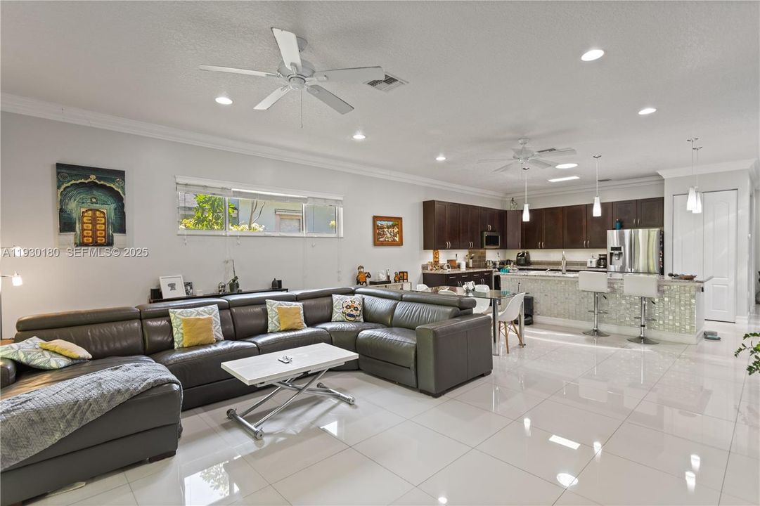 For Sale: $615,000 (3 beds, 2 baths, 1764 Square Feet)