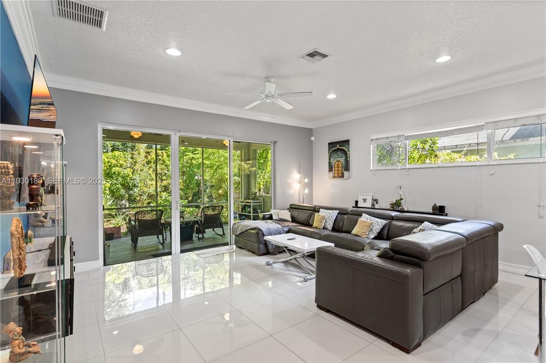 For Sale: $615,000 (3 beds, 2 baths, 1764 Square Feet)