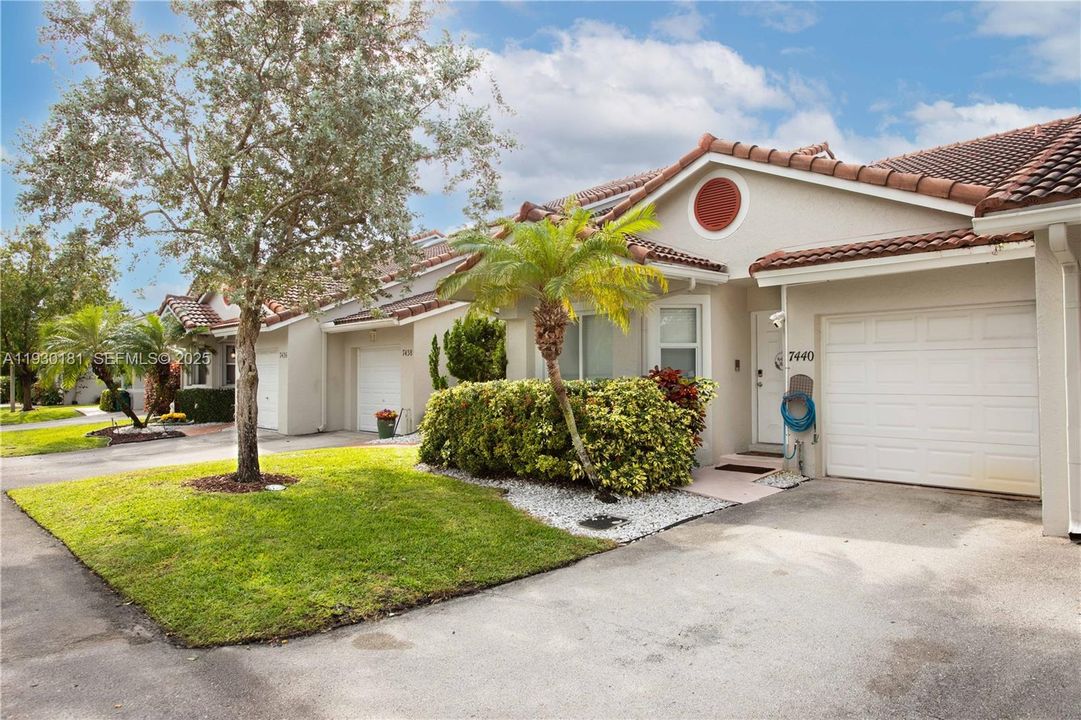 待售: $400,000 (2 贝兹, 2 浴室, 1238 平方英尺)