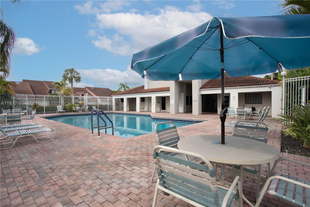 待售: $400,000 (2 贝兹, 2 浴室, 1238 平方英尺)