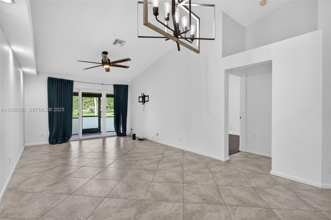 待售: $400,000 (2 贝兹, 2 浴室, 1238 平方英尺)