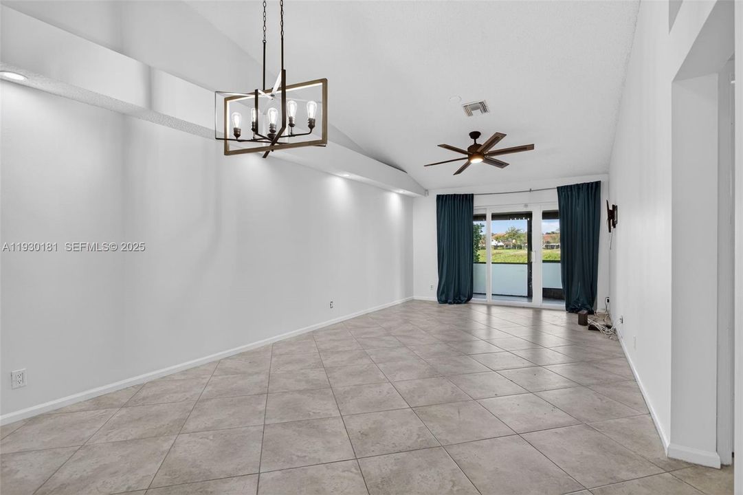 待售: $400,000 (2 贝兹, 2 浴室, 1238 平方英尺)