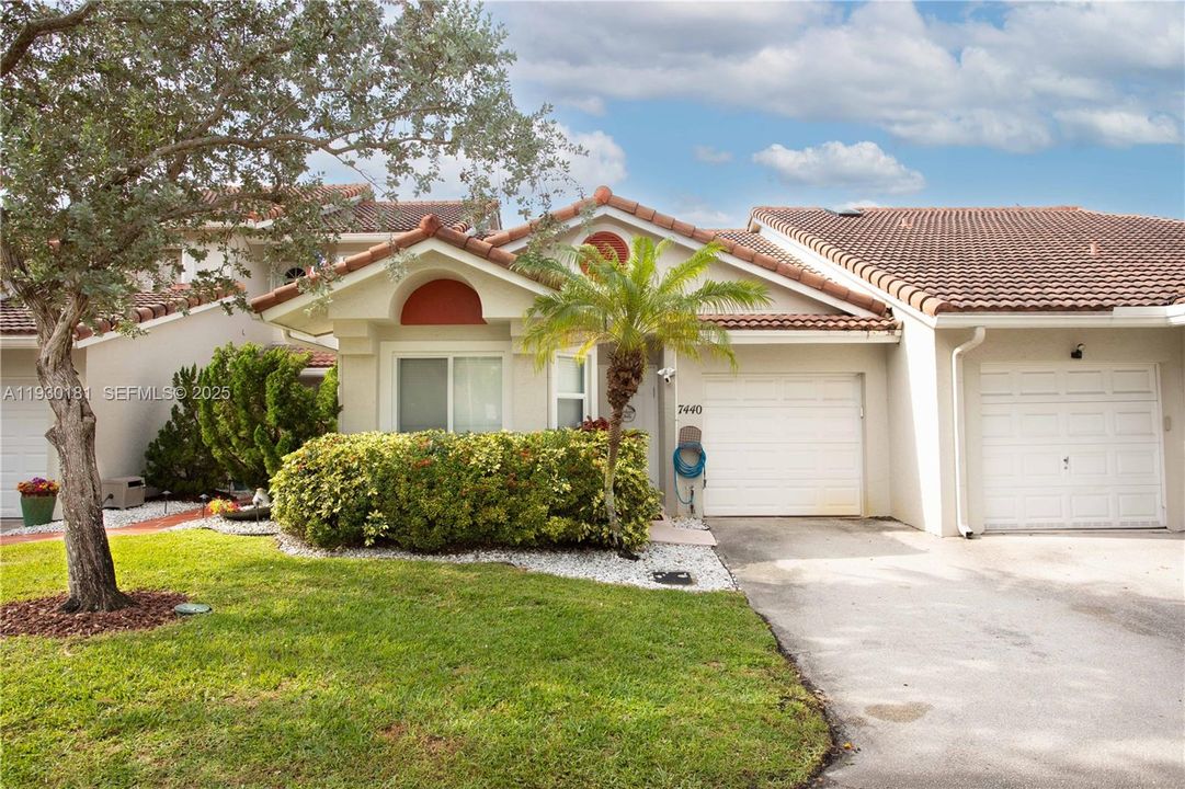 待售: $400,000 (2 贝兹, 2 浴室, 1238 平方英尺)