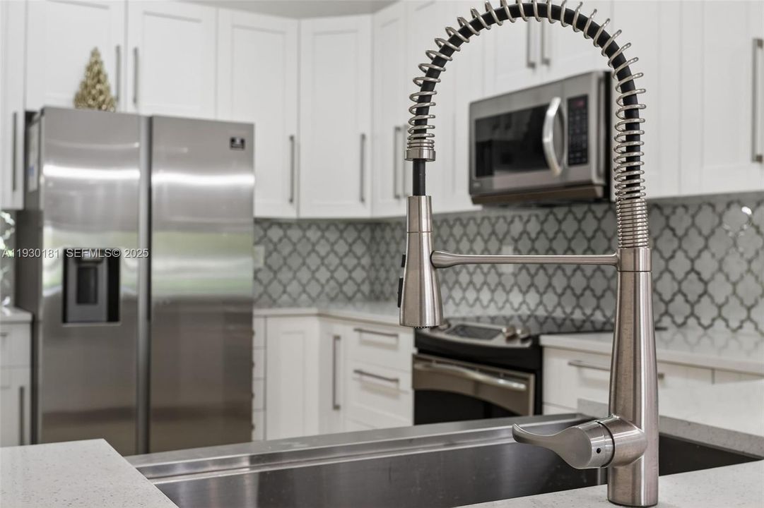 待售: $400,000 (2 贝兹, 2 浴室, 1238 平方英尺)