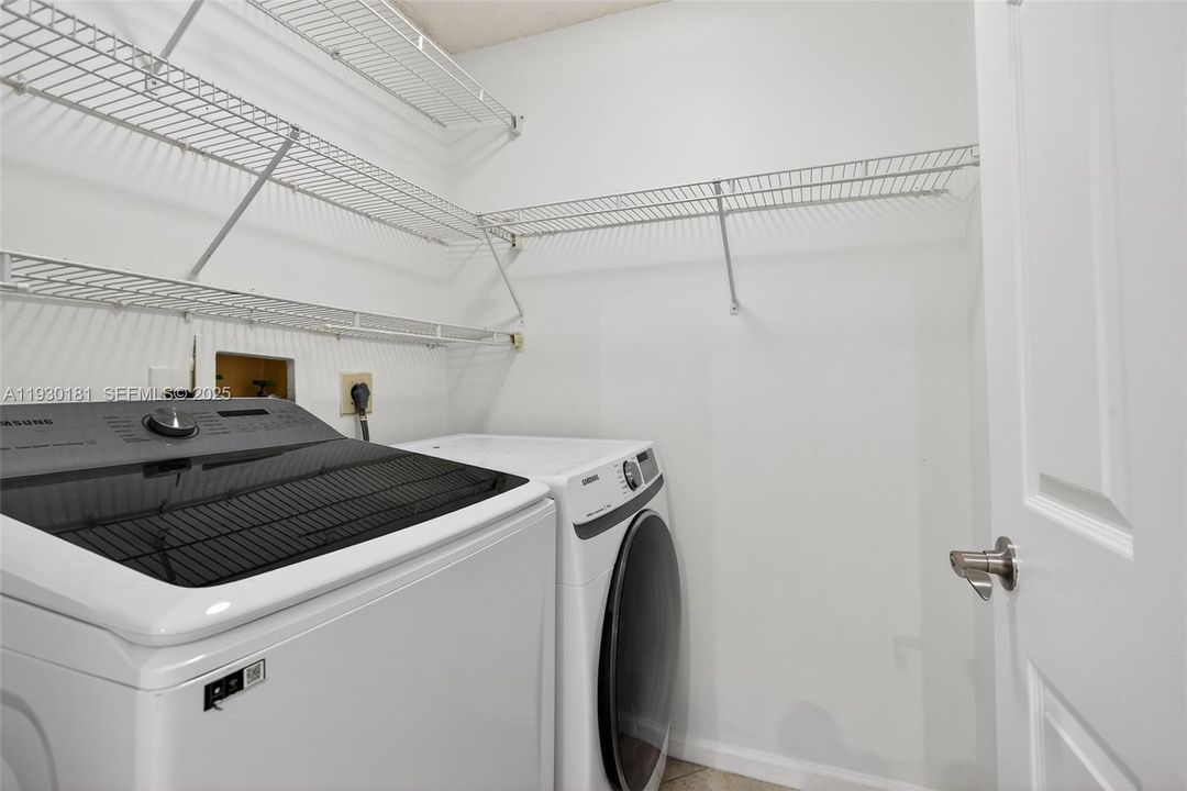 待售: $400,000 (2 贝兹, 2 浴室, 1238 平方英尺)