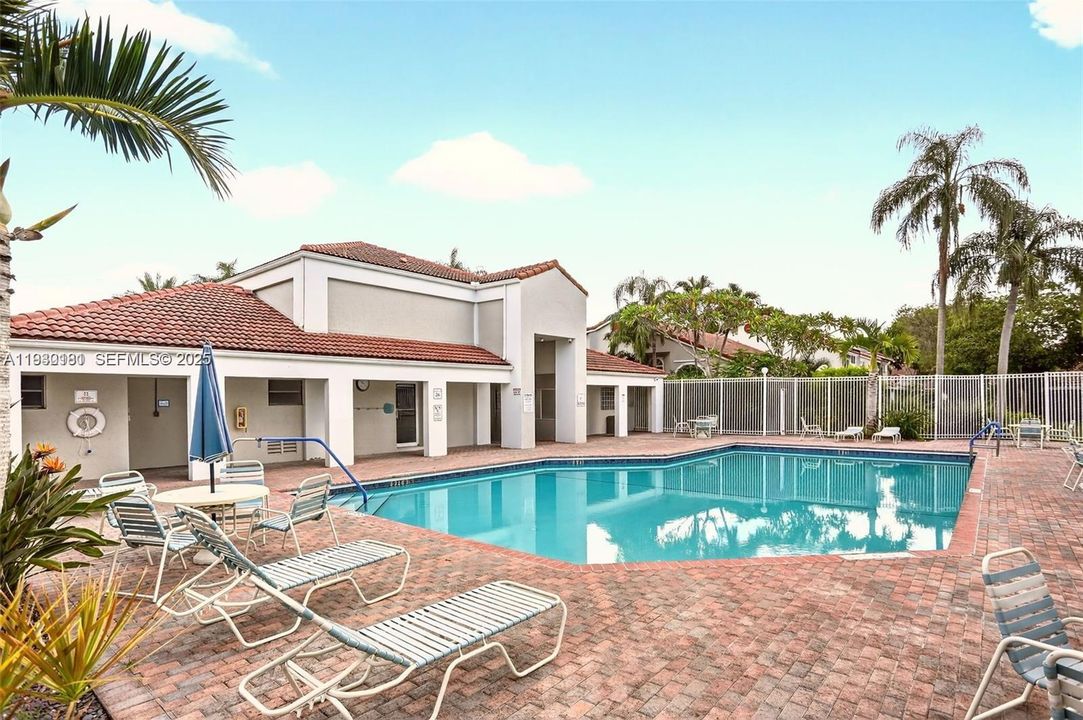 待售: $400,000 (2 贝兹, 2 浴室, 1238 平方英尺)