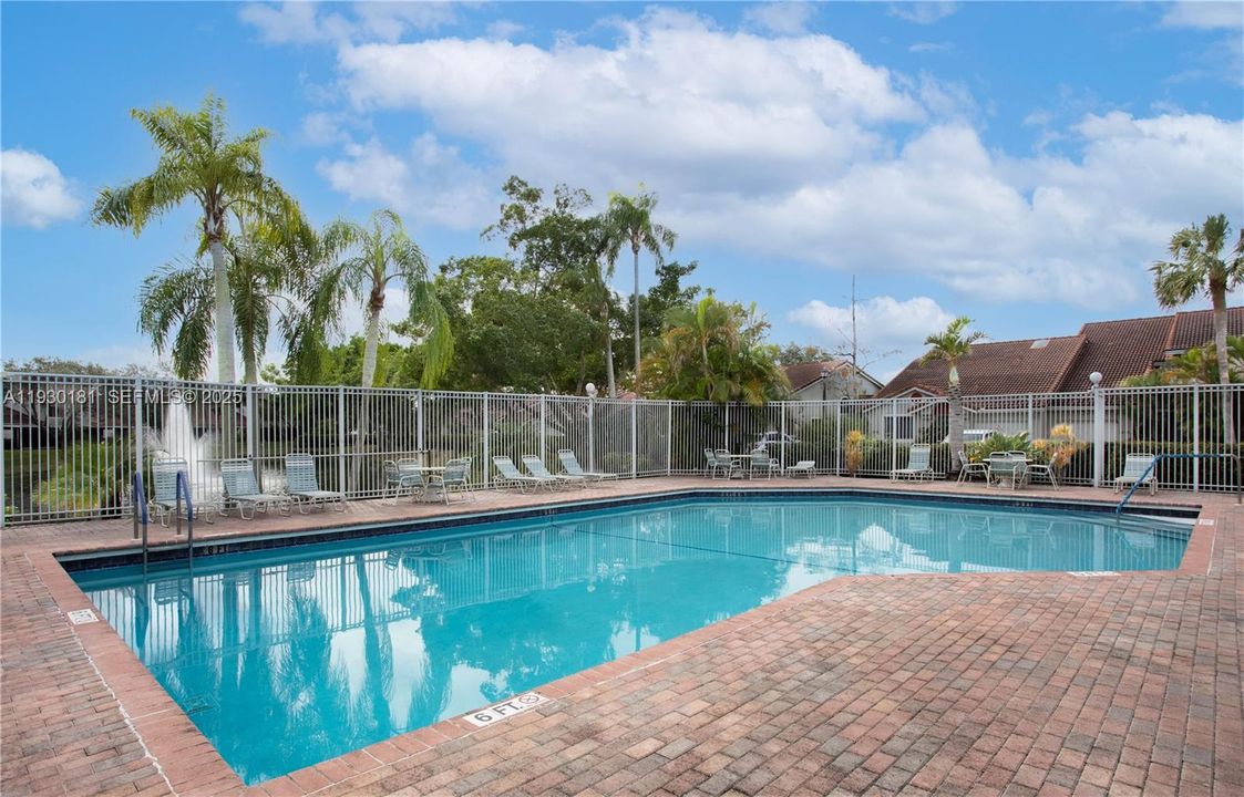 待售: $400,000 (2 贝兹, 2 浴室, 1238 平方英尺)