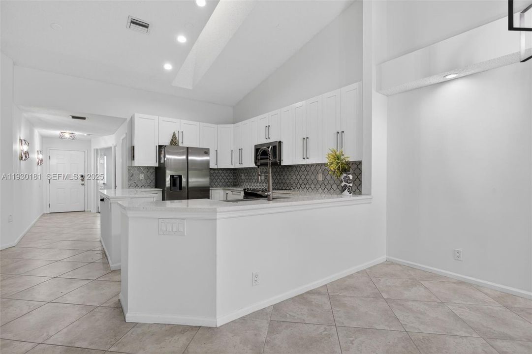 待售: $400,000 (2 贝兹, 2 浴室, 1238 平方英尺)