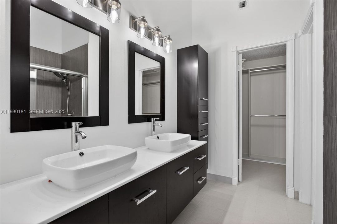 待售: $400,000 (2 贝兹, 2 浴室, 1238 平方英尺)