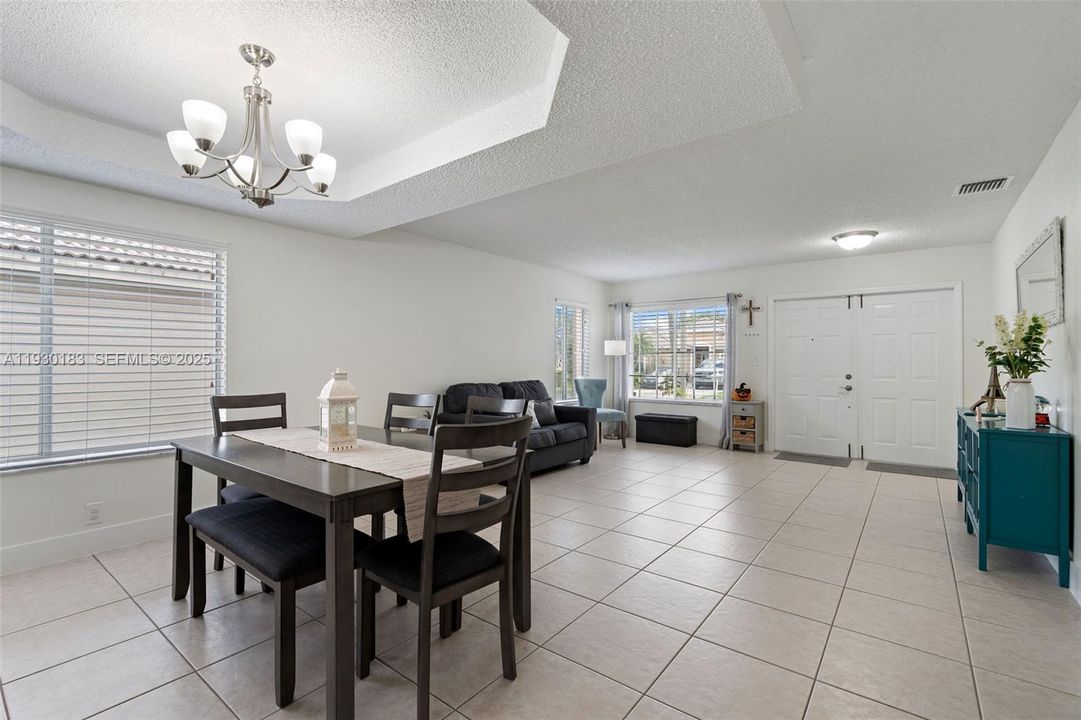 For Sale: $699,999 (4 beds, 2 baths, 2515 Square Feet)