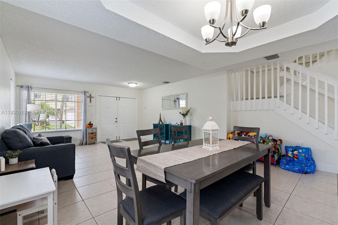 For Sale: $699,999 (4 beds, 2 baths, 2515 Square Feet)