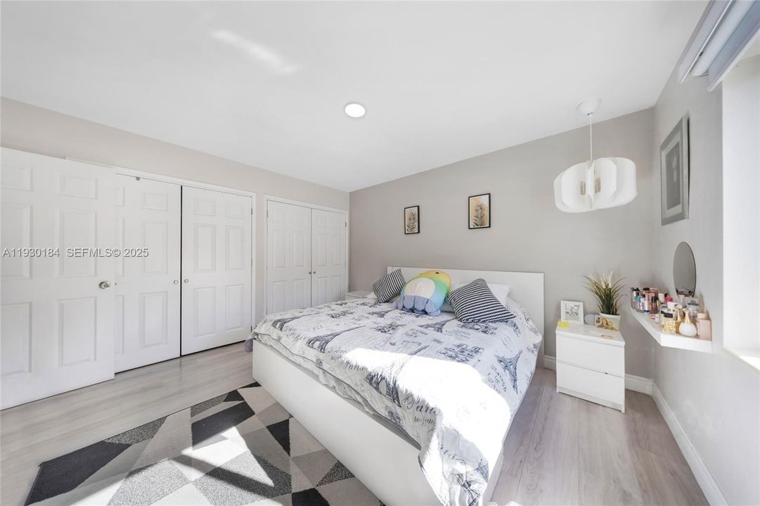 For Sale: $649,000 (4 beds, 3 baths, 1533 Square Feet)