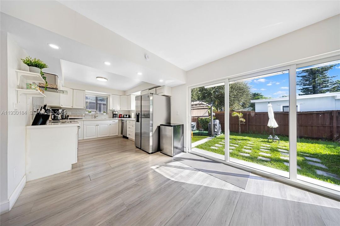 For Sale: $649,000 (4 beds, 3 baths, 1533 Square Feet)