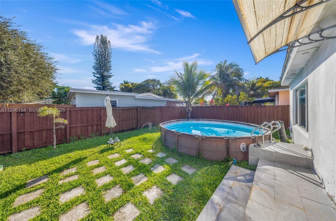 For Sale: $649,000 (4 beds, 3 baths, 1533 Square Feet)