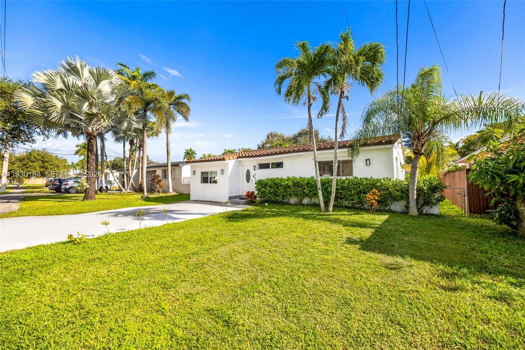 For Sale: $649,000 (4 beds, 3 baths, 1533 Square Feet)