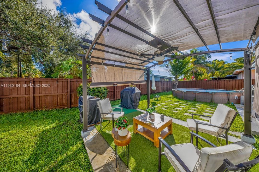 For Sale: $649,000 (4 beds, 3 baths, 1533 Square Feet)