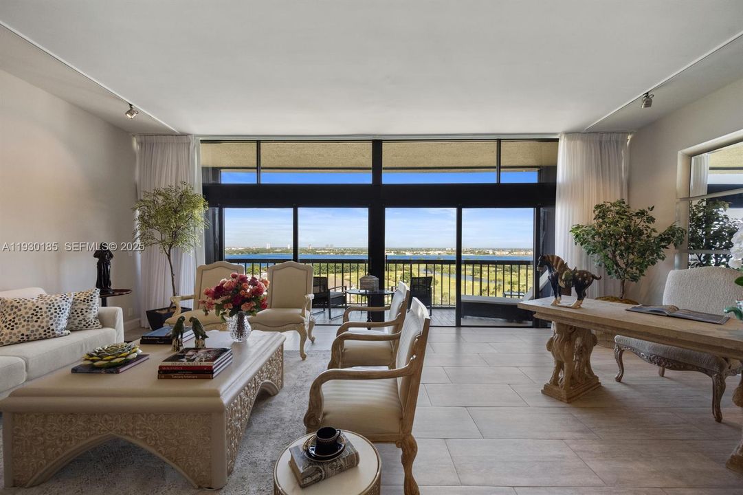 For Rent: $5,700 (2 beds, 2 baths, 1855 Square Feet)