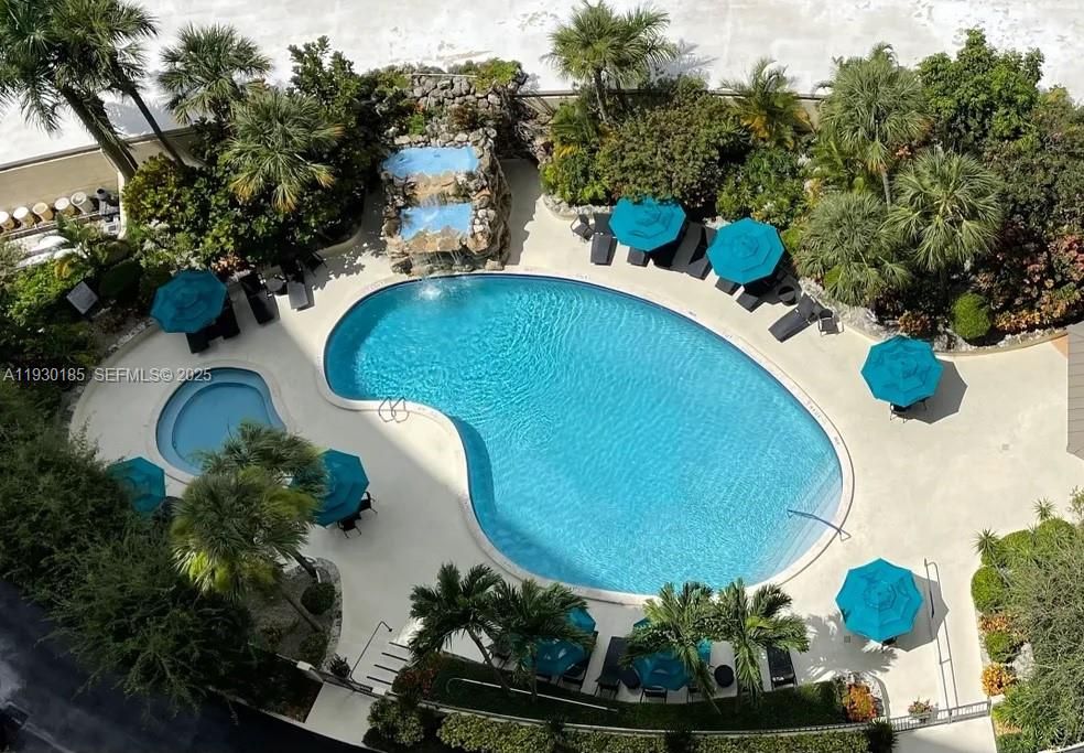 For Rent: $5,700 (2 beds, 2 baths, 1855 Square Feet)