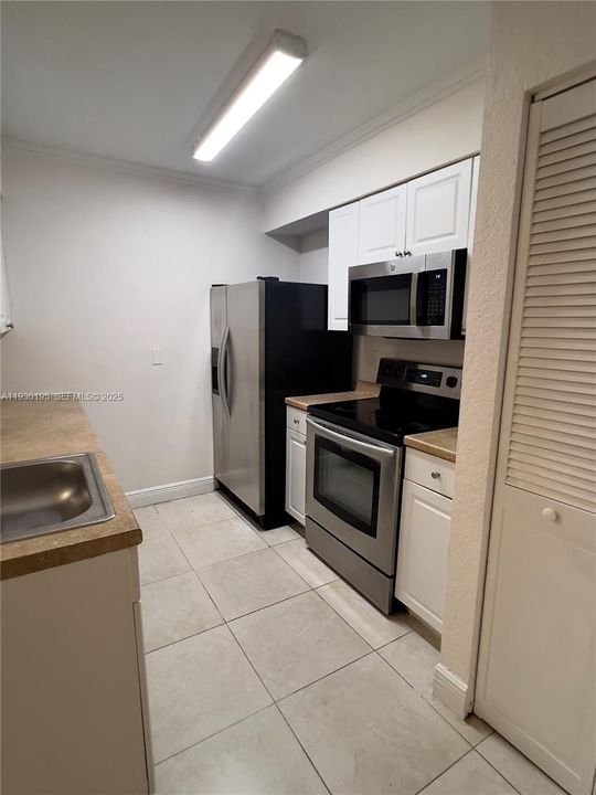 В аренду: $1,754 (1 спален, 1 ванн, 844 Квадратных фут)