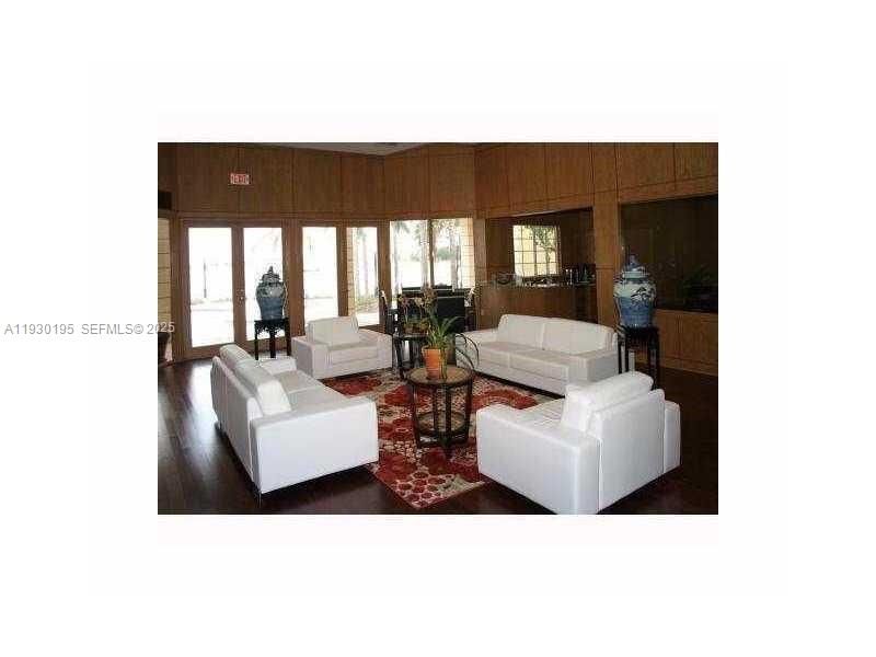 В аренду: $1,754 (1 спален, 1 ванн, 844 Квадратных фут)