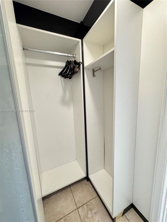 出租: $2,450 (1 贝兹, 1 浴室, 991 平方英尺)