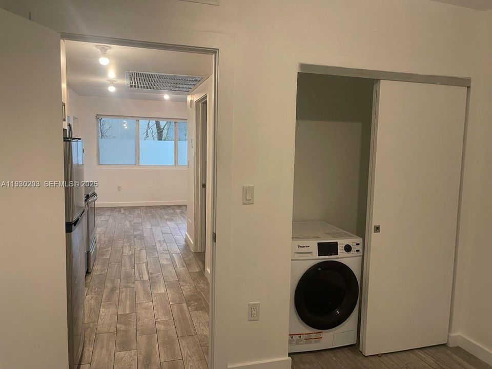 В аренду: $1,775 (1 спален, 1 ванн, 422 Квадратных фут)