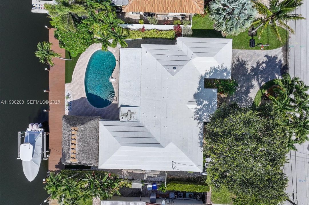 For Sale: $1,699,000 (3 beds, 3 baths, 1790 Square Feet)