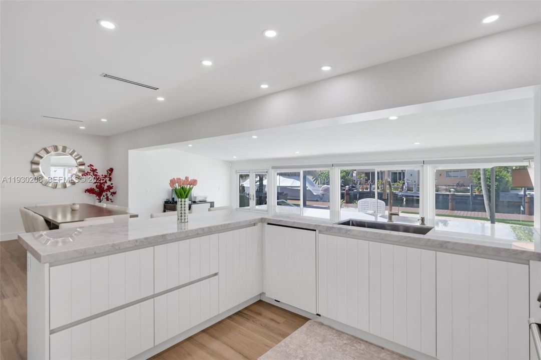 For Sale: $1,699,000 (3 beds, 3 baths, 1790 Square Feet)