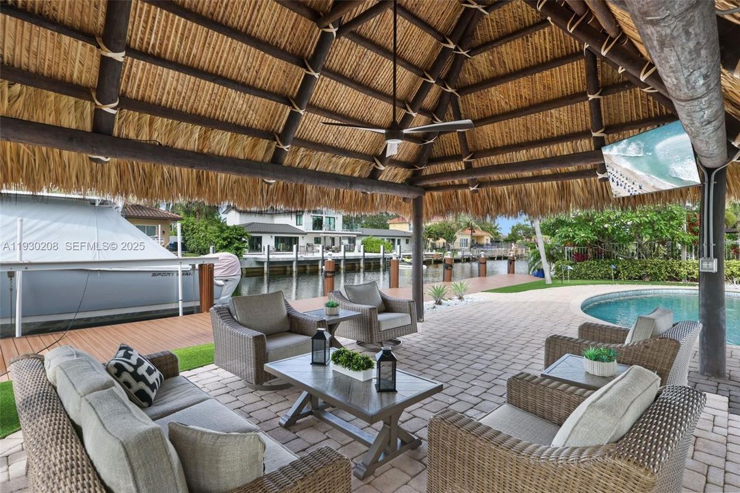 For Sale: $1,699,000 (3 beds, 3 baths, 1790 Square Feet)