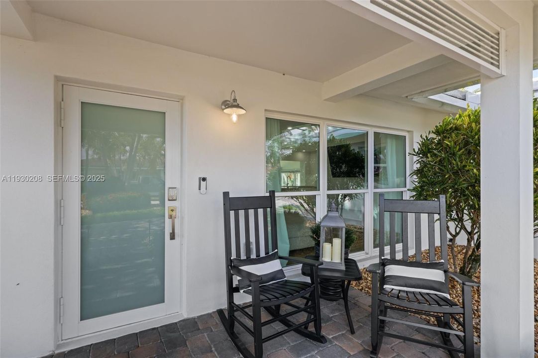 For Sale: $1,699,000 (3 beds, 3 baths, 1790 Square Feet)