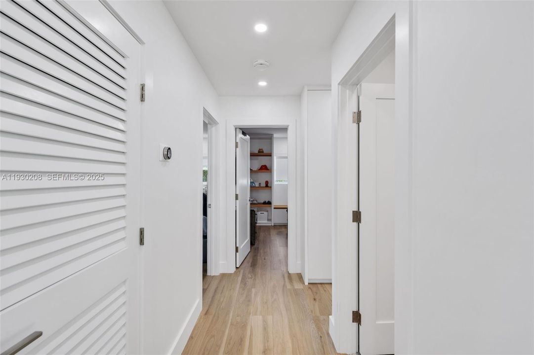 For Sale: $1,699,000 (3 beds, 3 baths, 1790 Square Feet)