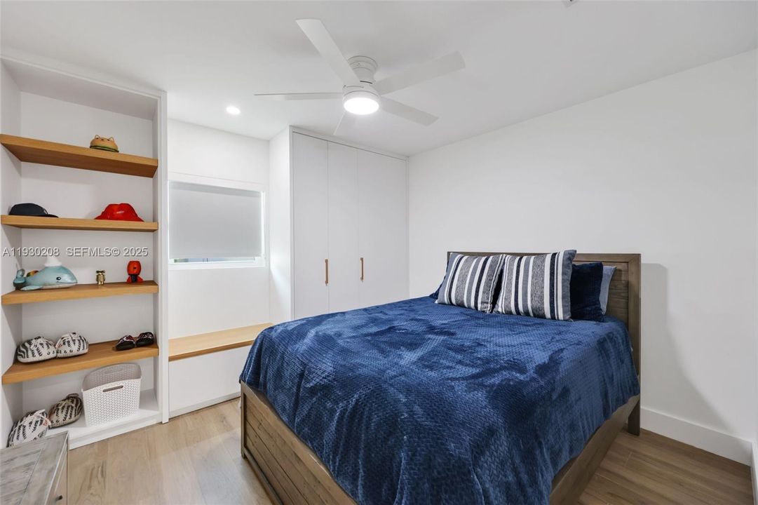 For Sale: $1,699,000 (3 beds, 3 baths, 1790 Square Feet)