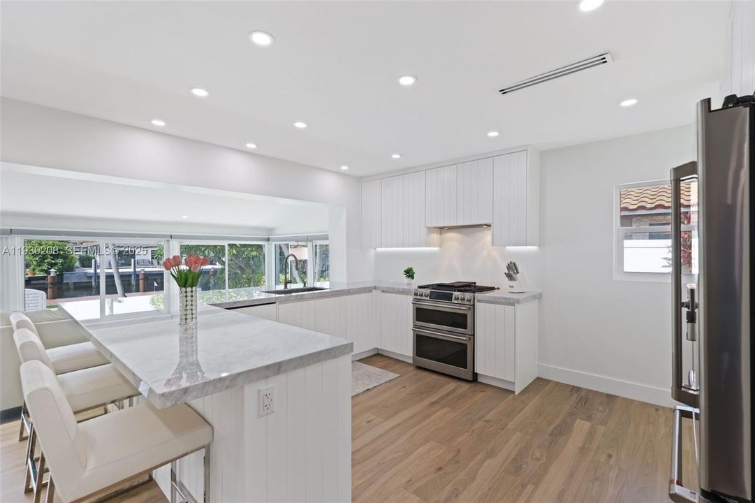 For Sale: $1,699,000 (3 beds, 3 baths, 1790 Square Feet)