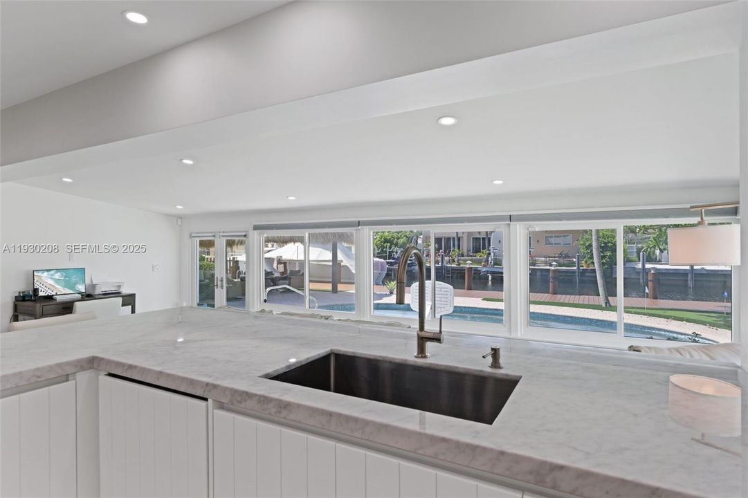 For Sale: $1,699,000 (3 beds, 3 baths, 1790 Square Feet)