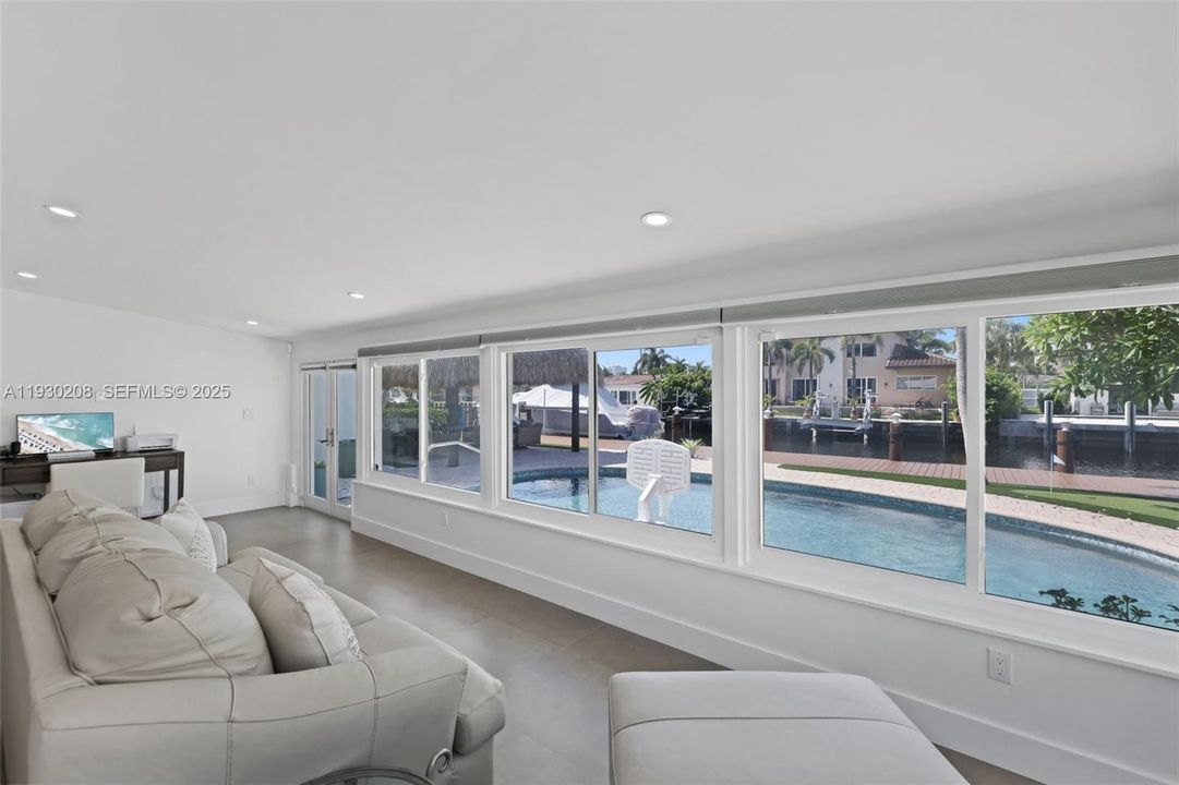 For Sale: $1,699,000 (3 beds, 3 baths, 1790 Square Feet)