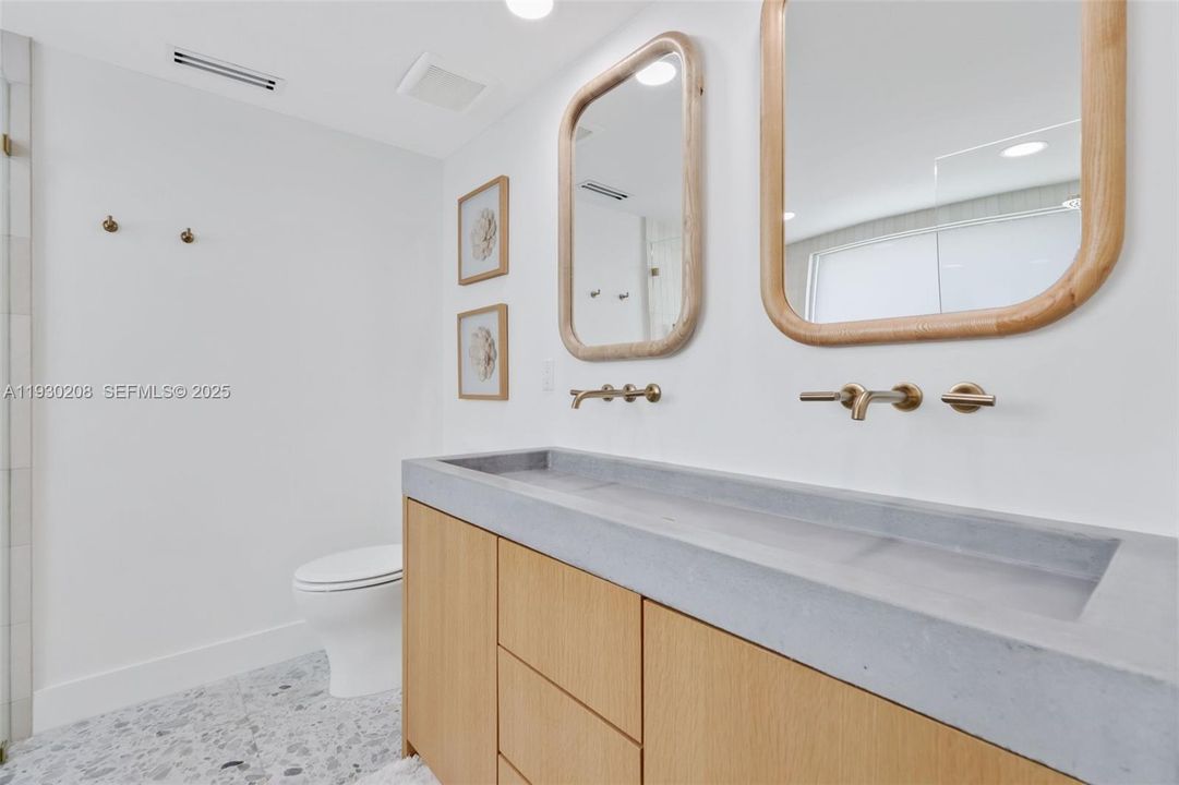 For Sale: $1,699,000 (3 beds, 3 baths, 1790 Square Feet)