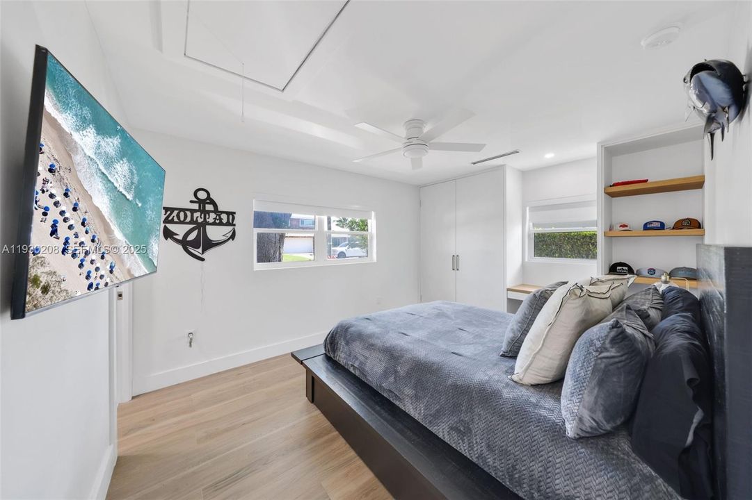 For Sale: $1,699,000 (3 beds, 3 baths, 1790 Square Feet)