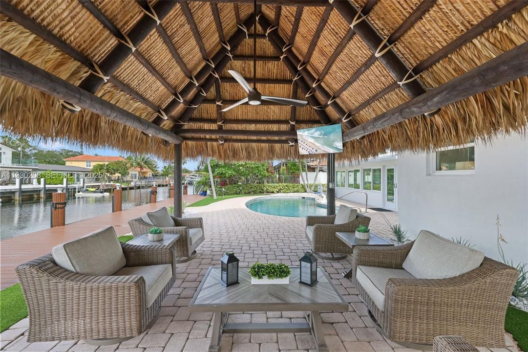 For Sale: $1,699,000 (3 beds, 3 baths, 1790 Square Feet)