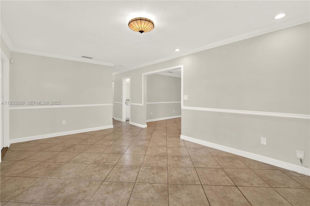 For Sale: $695,000 (4 beds, 3 baths, 1949 Square Feet)