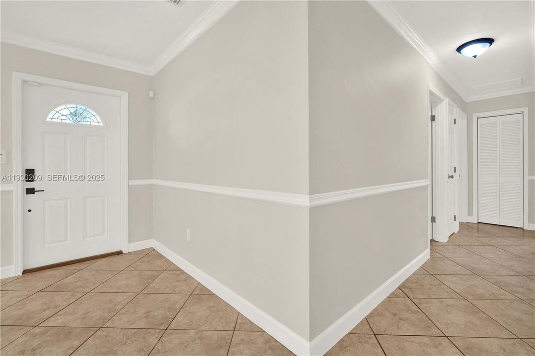 For Sale: $695,000 (4 beds, 3 baths, 1949 Square Feet)