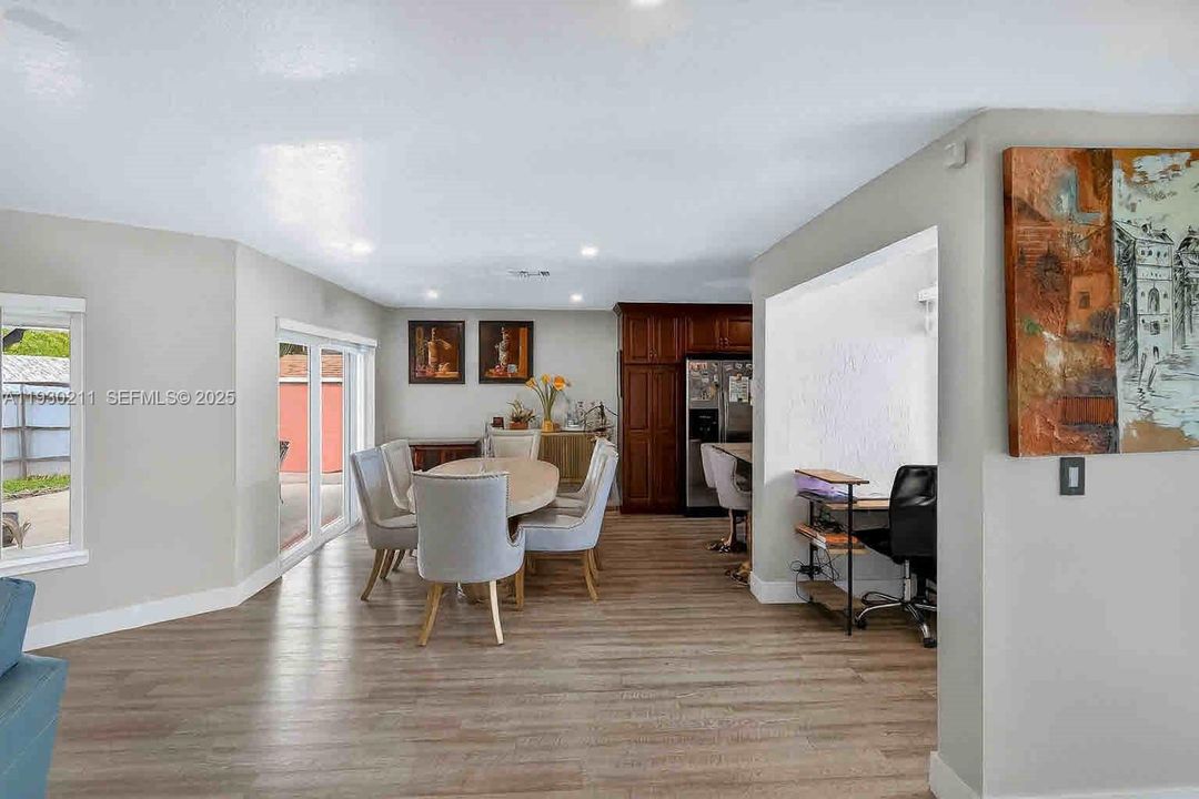 For Sale: $599,000 (3 beds, 2 baths, 1450 Square Feet)