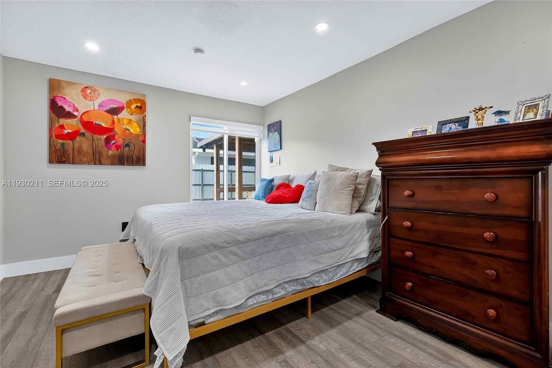 For Sale: $599,000 (3 beds, 2 baths, 1450 Square Feet)