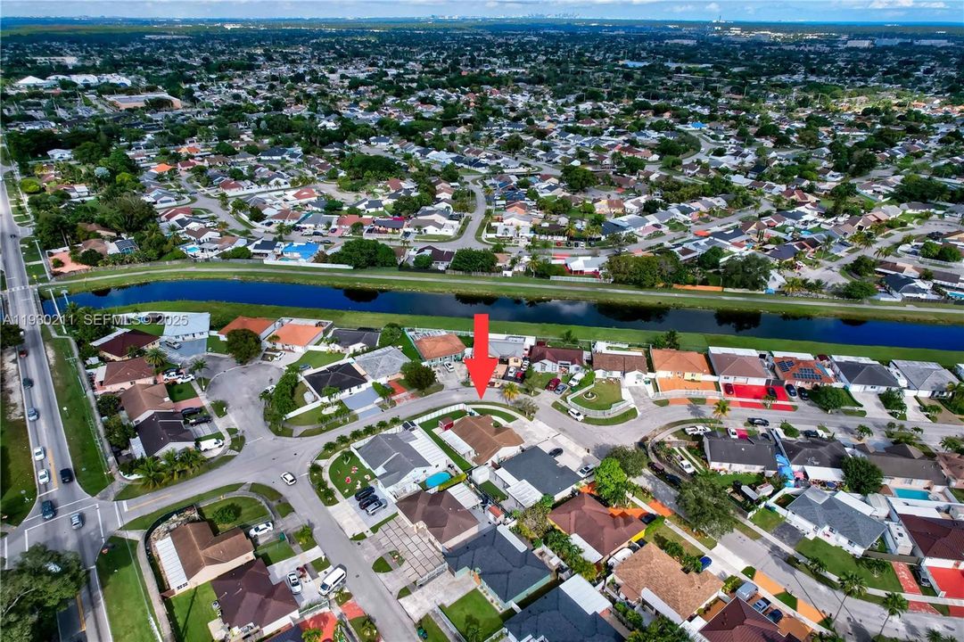 For Sale: $599,000 (3 beds, 2 baths, 1450 Square Feet)