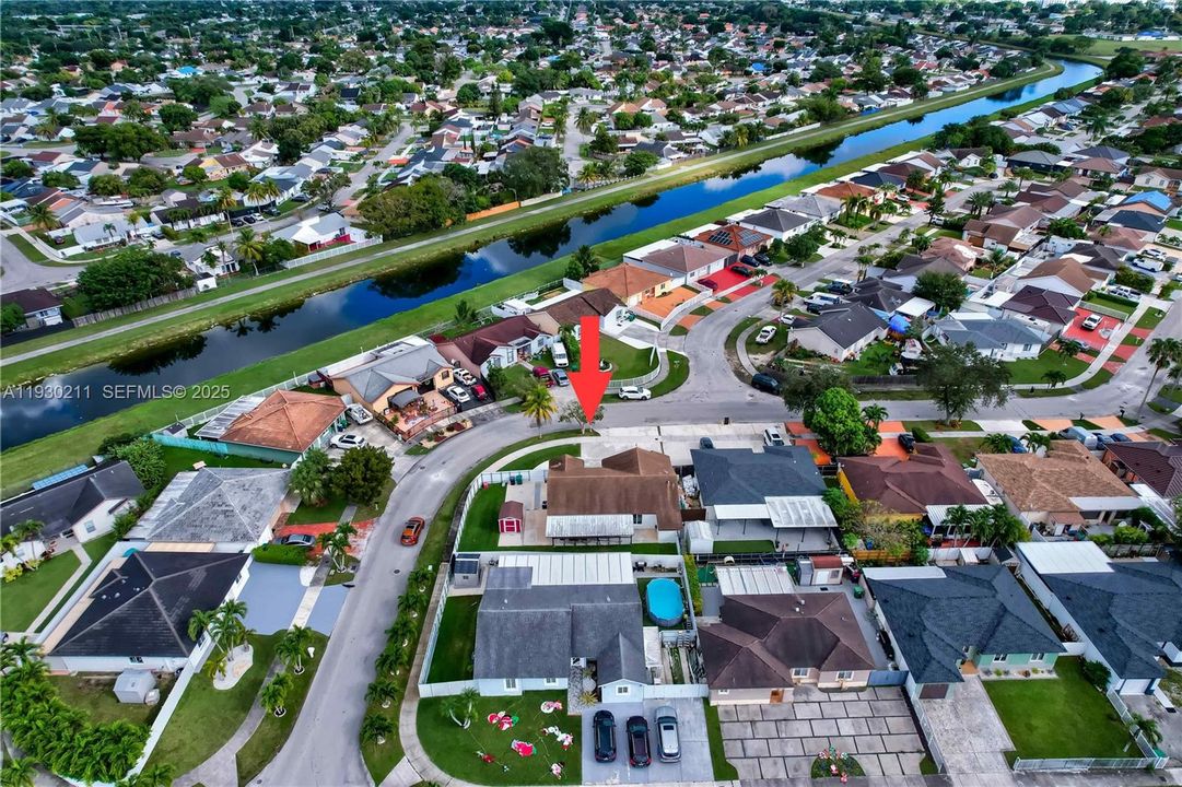 For Sale: $599,000 (3 beds, 2 baths, 1450 Square Feet)