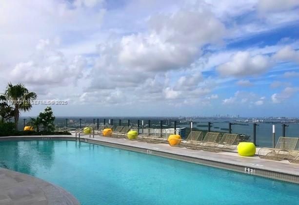 En Renta: $4,100 (2 camas, 2 baños, 944 Pies cuadrados)