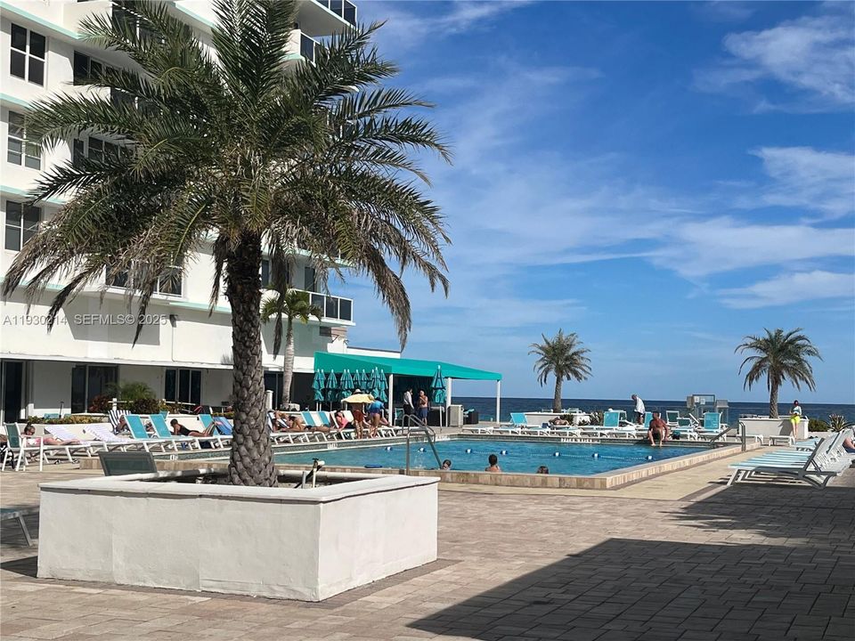 На продажу: $359,000 (1 спален, 1 ванн, 847 Квадратных фут)