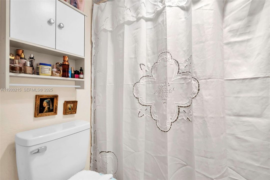 For Sale: $134,900 (2 beds, 2 baths, 958 Square Feet)