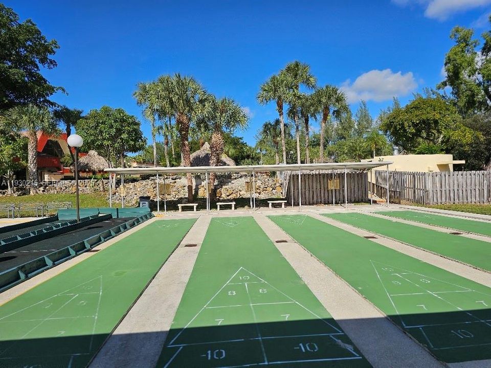 For Sale: $134,900 (2 beds, 2 baths, 958 Square Feet)