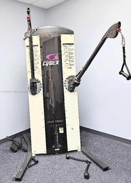 For Sale: $134,900 (2 beds, 2 baths, 958 Square Feet)